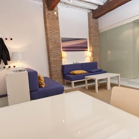 Casa Moroni Trastevere Апартаменты *